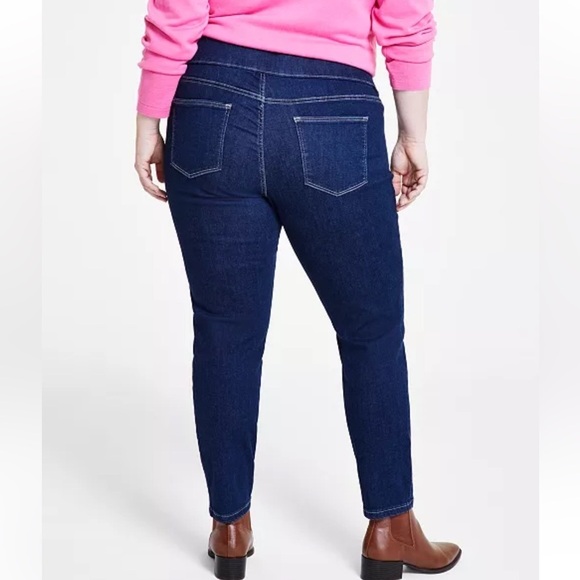 Tommy Hilfiger
Plus Size TH Flex Gramercy Pull-On Jeans - Picture 2 of 6